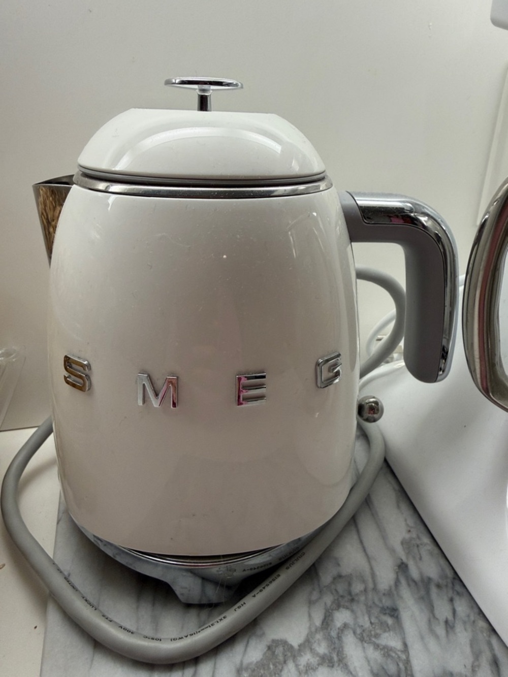 SMEG White Retro Electric Kettle - Gloss White Finish